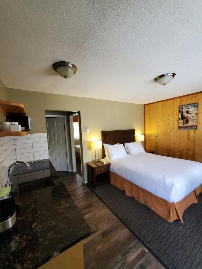 Alpine Inn & Suites Нельсон Екстер'єр фото