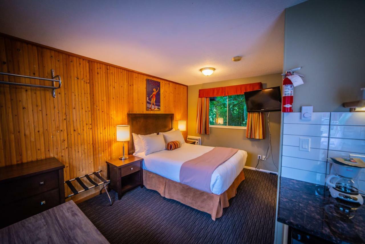 Alpine Inn & Suites Нельсон Екстер'єр фото