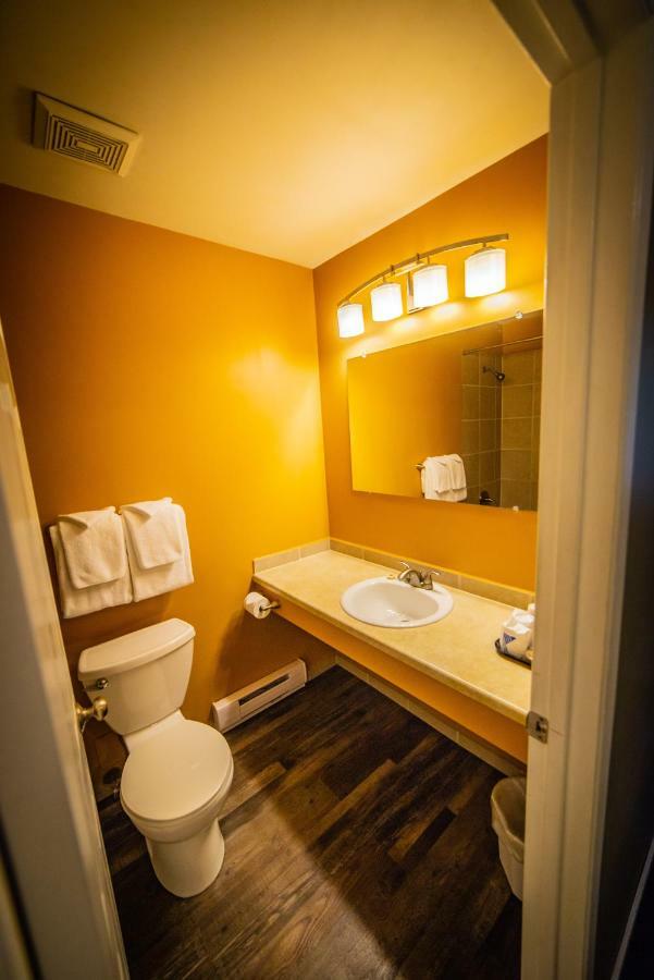Alpine Inn & Suites Нельсон Екстер'єр фото