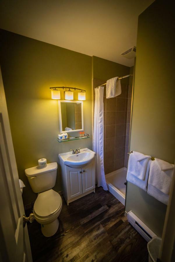 Alpine Inn & Suites Нельсон Екстер'єр фото